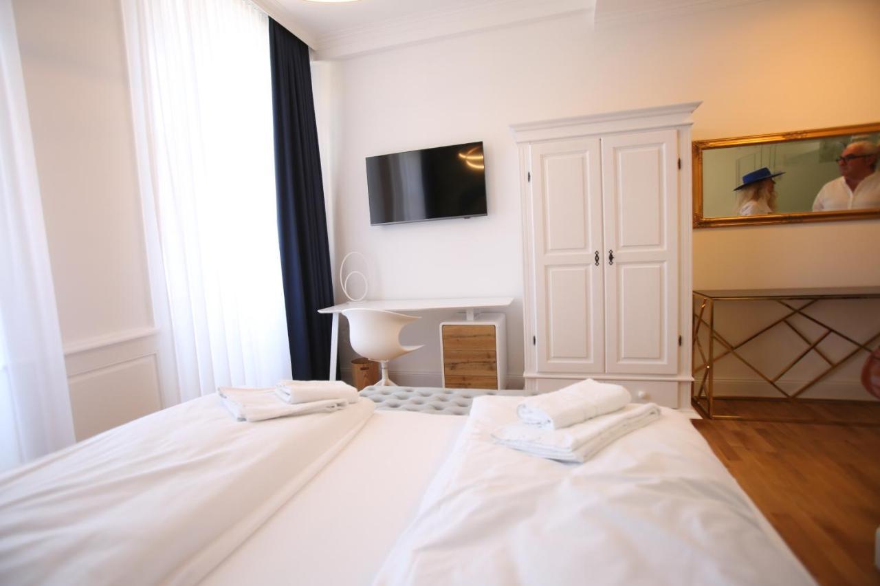 Weisses Ross Designhotel เครกไฮม์โบลันเดน ภายนอก รูปภาพ