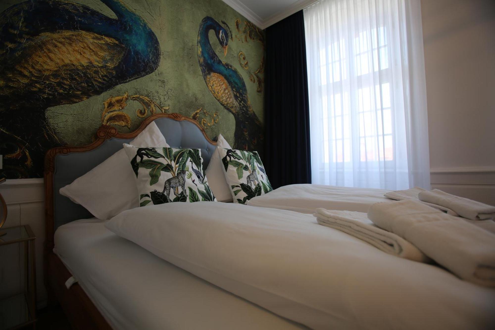 Weisses Ross Designhotel เครกไฮม์โบลันเดน ภายนอก รูปภาพ